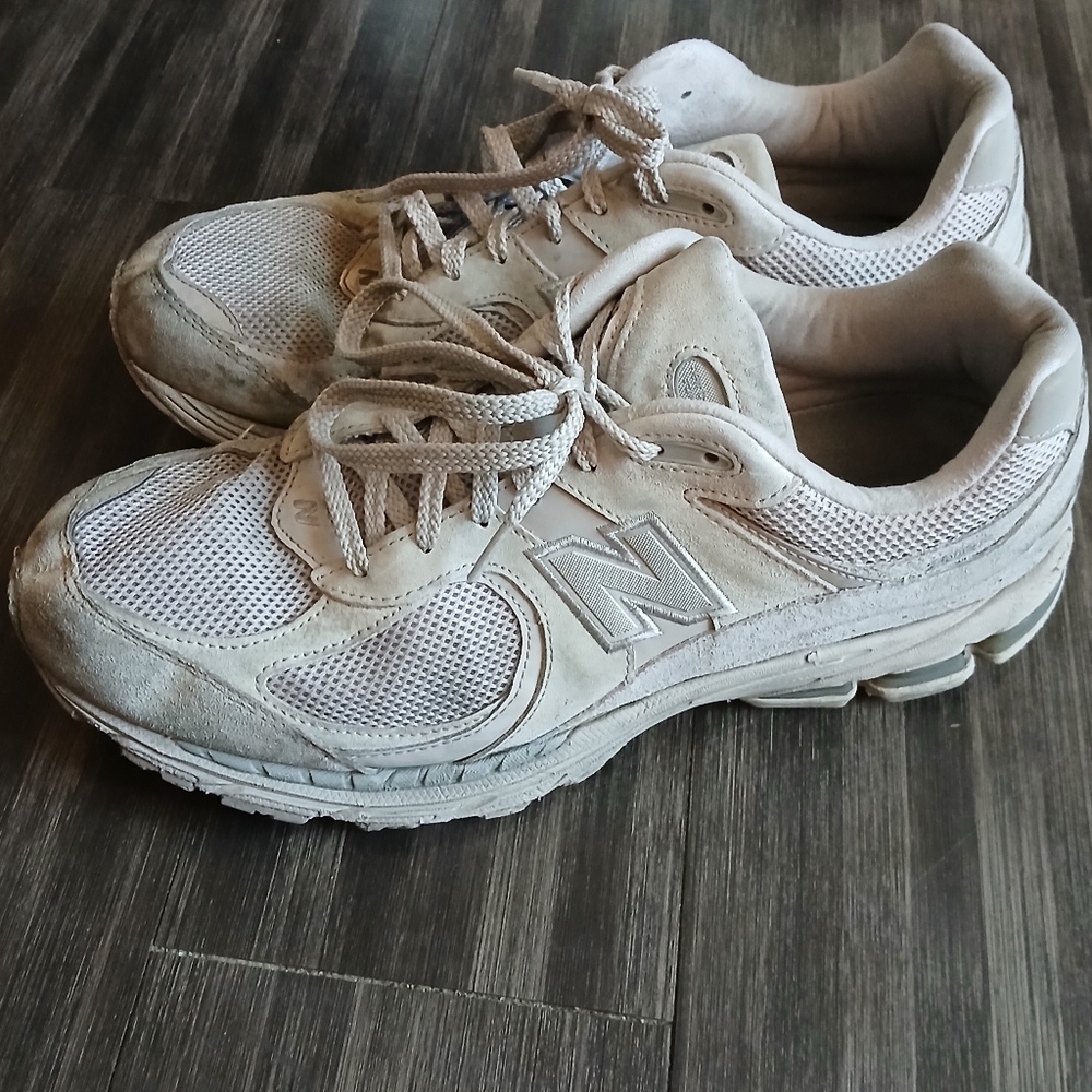Gray Mens New Balance Athletic Shoes- Size 14